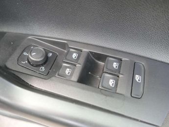Volkswagen Polo 1.0 Life 5dr