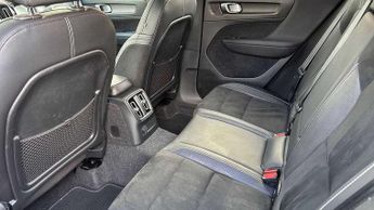 Volvo XC40 Recharge 1.5 T5 Recharge PHEV R DESIGN 5dr Auto