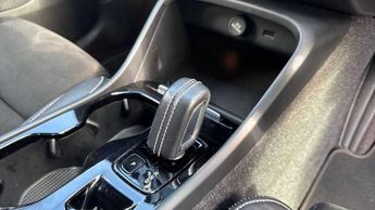 Volvo XC40 Recharge 1.5 T5 Recharge PHEV R DESIGN 5dr Auto
