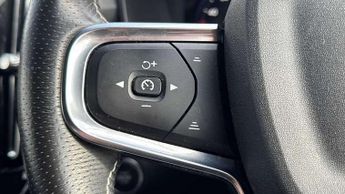 Volvo XC40 Recharge 1.5 T5 Recharge PHEV R DESIGN 5dr Auto