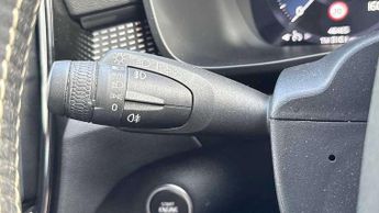 Volvo XC40 Recharge 1.5 T5 Recharge PHEV R DESIGN 5dr Auto