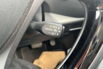 Toyota C-HR 1.8 Hybrid Design 5dr CVT