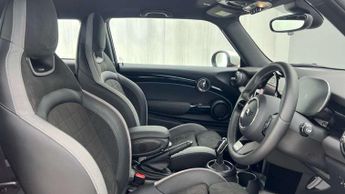 MINI Hatchback 2.0 Cooper S Sport II 3dr Auto [Comfort/Nav Pack]