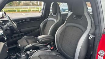 MINI Hatchback 2.0 Cooper S Sport II 3dr Auto [Comfort/Nav Pack]