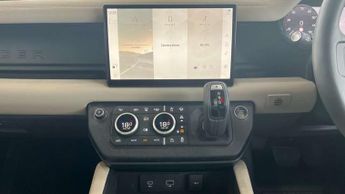 Land Rover Defender 3.0 D250 X-Dynamic HSE 110 5dr Auto