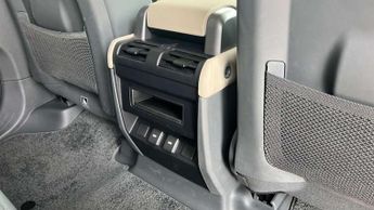 Land Rover Defender 3.0 D250 X-Dynamic HSE 110 5dr Auto