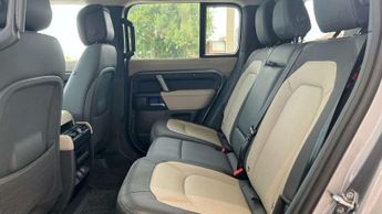Land Rover Defender 3.0 D250 X-Dynamic HSE 110 5dr Auto