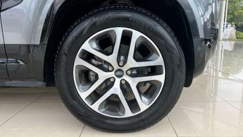 Land Rover Defender 3.0 D250 X-Dynamic HSE 110 5dr Auto