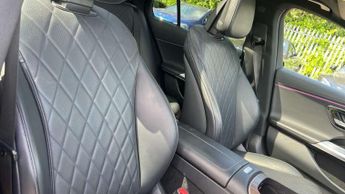 Mercedes-Benz E-Class E220d Exclusive Edition 4dr 9G-Tronic