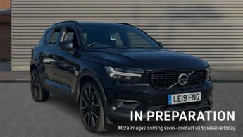 Volvo XC40 2.0 T5 R DESIGN Pro 5dr AWD Geartronic