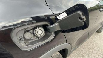 Volvo XC40 2.0 T5 R DESIGN Pro 5dr AWD Geartronic