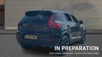 Volvo XC40 2.0 T5 R DESIGN Pro 5dr AWD Geartronic