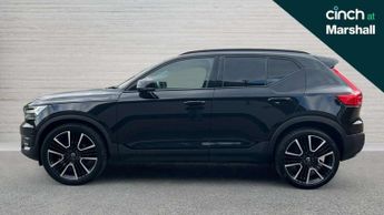 Volvo XC40 2.0 T5 R DESIGN Pro 5dr AWD Geartronic
