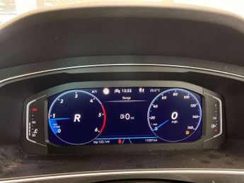 Volkswagen Tiguan 2.0 TDI R-Line 5dr DSG