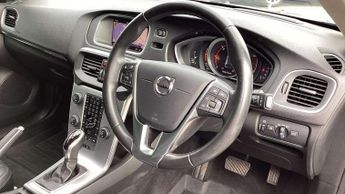 Volvo V40 Cross Country D3 [4 Cyl 150] Cross Country Pro 5dr Geartronic