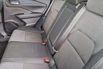 Nissan Qashqai 1.3 DiG-T MH 158 N-Connecta 5dr Xtronic