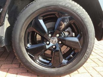 Toyota RAV4 2.5 VVT-i Hybrid Dynamic 5dr CVT