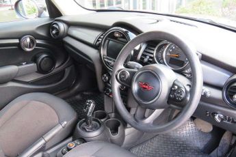 MINI Hatchback 5dr 1.5 Cooper Classic II 5dr Auto