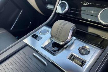 Jaguar F-Pace 2.0 D200 R-Dynamic HSE Black 5dr Auto AWD