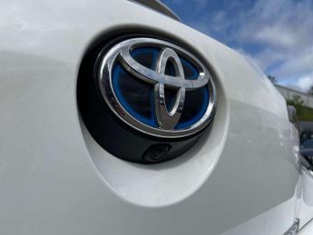 Toyota Corolla 2.0 VVT-i Hybrid Excel 5dr CVT