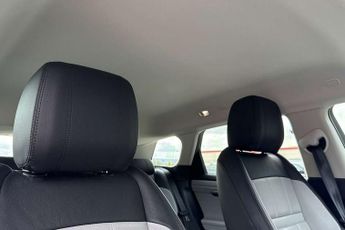 Land Rover Range Rover Evoque 2.0 D200 R-Dynamic SE 5dr Auto