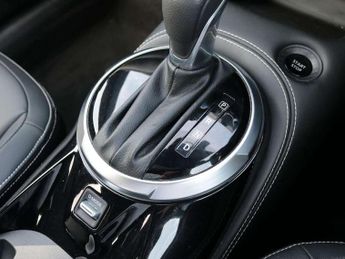 Nissan Juke 1.6 Hybrid Premiere Edition 5dr Auto