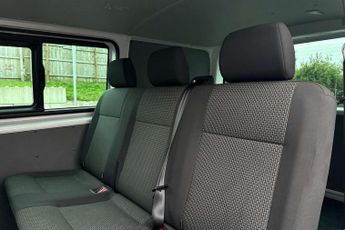 Volkswagen Transporter 2.0 TDI 150 Highline Kombi Van DSG