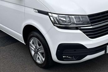 Volkswagen Transporter 2.0 TDI 150 Highline Kombi Van DSG