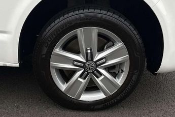 Volkswagen Transporter 2.0 TDI 150 Highline Kombi Van DSG