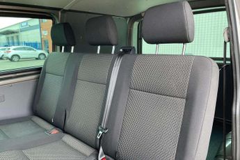 Volkswagen Transporter 2.0 TDI 150 Highline Kombi Van DSG