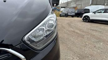 Ford Transit Custom 2.0 EcoBlue 170ps Low Roof D/Cab Limited Van Auto