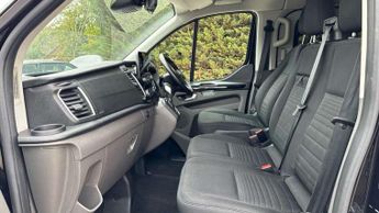 Ford Transit Custom 2.0 EcoBlue 170ps Low Roof D/Cab Limited Van Auto