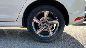 Volvo XC60 D4 [190] R DESIGN Lux Nav 5dr AWD Geartronic