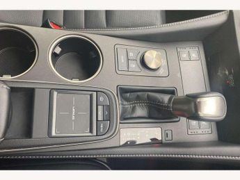 Lexus RC 300h 2.5 Premier 2dr CVT