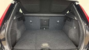 Volvo XC40 Recharge 1.5 T5 Recharge PHEV R DESIGN Pro 5dr Auto