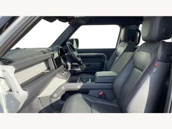 Land Rover Defender 3.0 D300 X-Dynamic HSE 90 3dr Auto