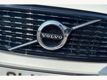 Volvo XC40 2.0 D4 [190] R DESIGN 5dr AWD Geartronic