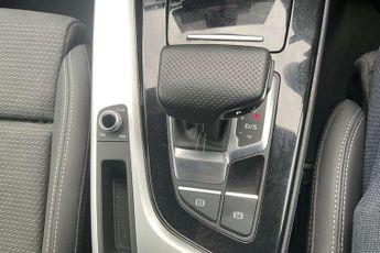 Audi A4 Avant 40 TDI 204 Quattro S Line 5dr S Tronic