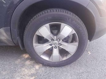 Volvo XC40 1.5 T3 [163] Momentum 5dr Geartronic