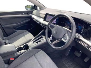 Volkswagen Golf 2.0 TDI Life 5dr DSG