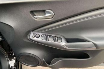 Nissan Juke 1.6 Hybrid N-Connecta 5dr Auto