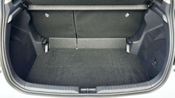 Toyota Yaris 1.5 Hybrid Design 5dr CVT