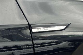 Volkswagen Golf Estate 1.5 eTSI Style 5dr DSG