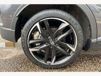 Toyota C-HR 2.0 Hybrid GR Sport 5dr CVT