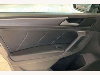 Volkswagen Tiguan 2.0 TDi 150 R-Line 5dr DSG