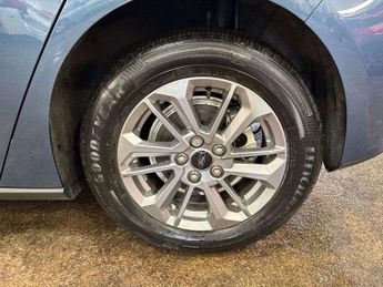 Ford Focus 1.0 EcoBoost Hybrid mHEV Titanium 5dr Auto