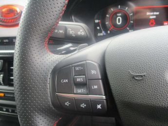 Ford Focus Estate 1.0 EcoBoost Hybrid mHEV 155 ST-Line X 5dr Auto