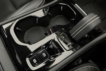 Volvo XC40 1.5 T3 [163] R DESIGN 5dr Geartronic