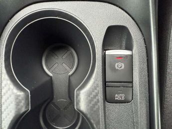 Nissan Juke 1.0 DiG-T N-Connecta 5dr DCT