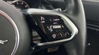 Jaguar E-Pace 1.5 P300e R-Dynamic Black 5dr Auto